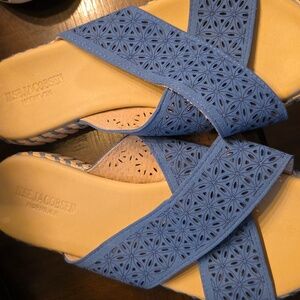 Womens slip on shoes